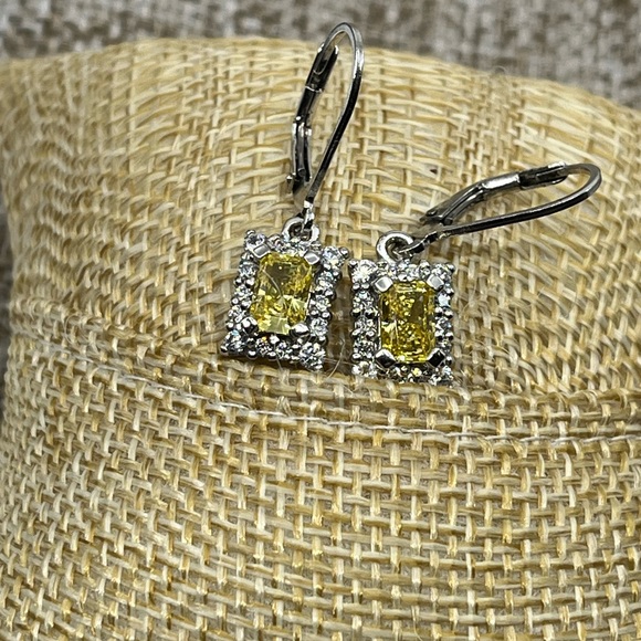 Epiphany Diamonique Yellow Stone Lever-Back Earrings – Vintage Sparkling Beauty - Picture 5 of 16